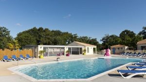 La piscine du camping LE BOIS JOLI (85)