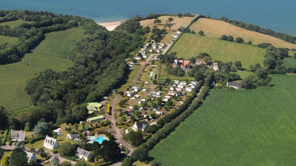Un camping en bord de mer : les Prés verts aux 4 sardines***