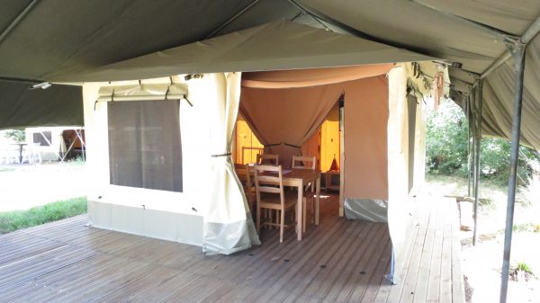 Louez une tente insolite au camping