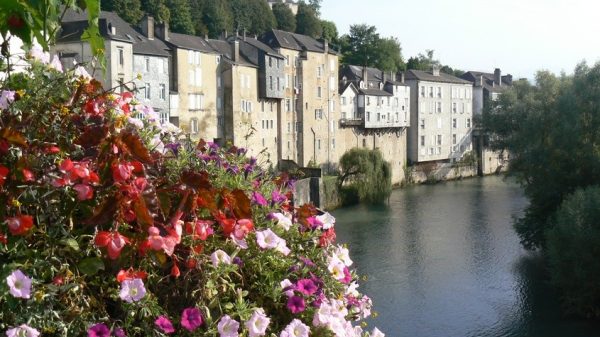 Oloron Sainte Marie, die Hauptstadt von... Baskenmütze