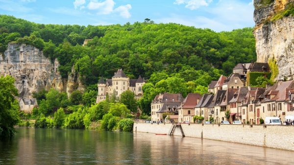La Roque Gageac from the Dordogne River