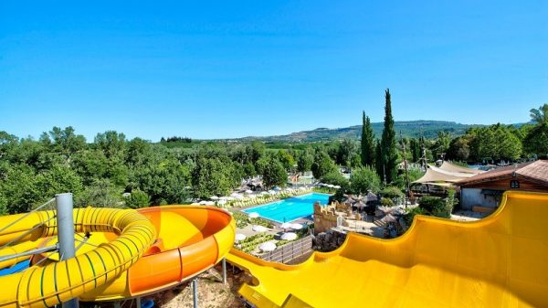 Camping les Pommiers à Villeneuve-de-Berg