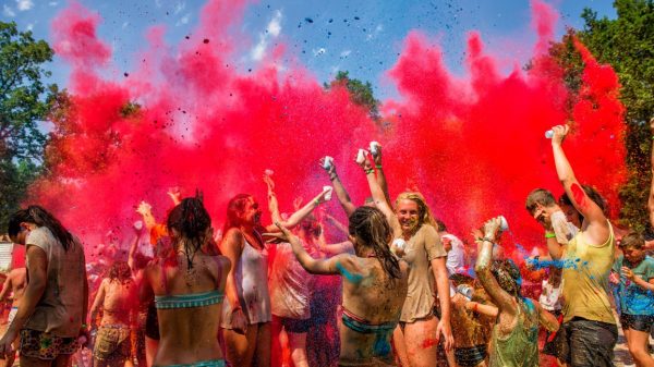 Quand les jeunes font la fête au camping