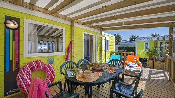 Eine gemütliche Terrasse