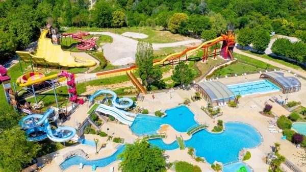 Le parc aquatique du Domaine d’Imbours à Larnas