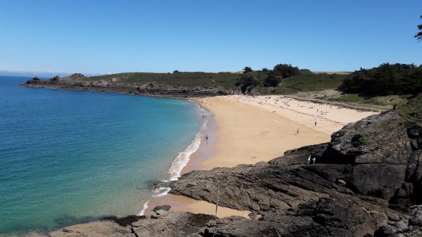 Touesse beach, Saint-Coulomb