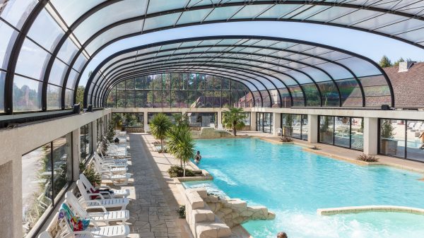 The discoverable swimming pool of the campsite