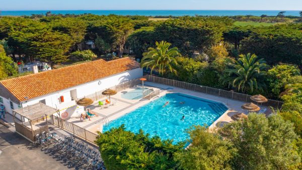 The swimming pool of "Camping du Soleil"