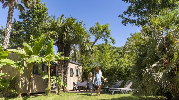 De vastes emplacements pour les locations comme pour planter sa tente