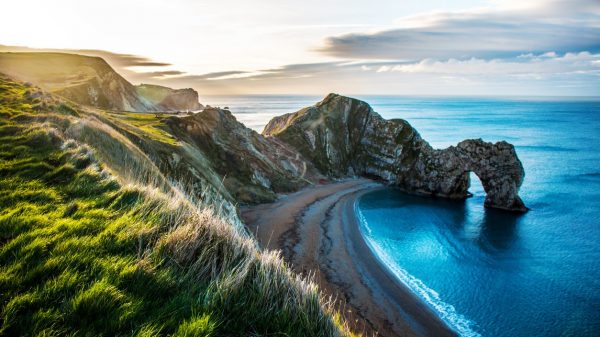Plage Durdle Door dans le Dorset, Angleterre