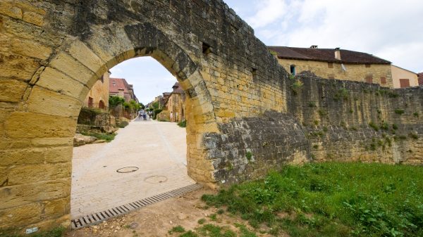 One of the three gates of the Domme ramparts