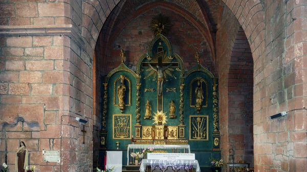 Der Altar der St. Peterskirche