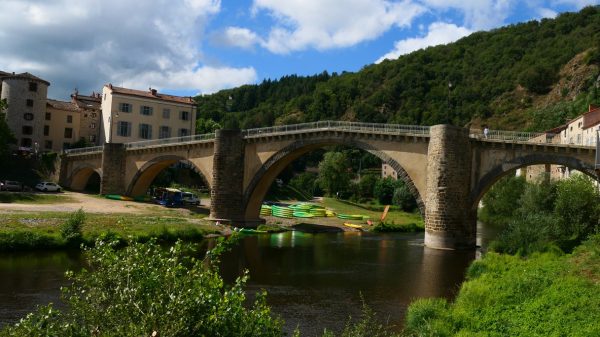 Le vieux pont de Lavoûte-Chilhac
