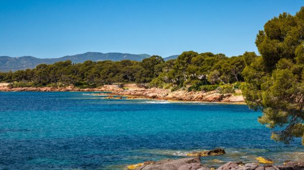 The turquoise waters of Saint-Raphaël