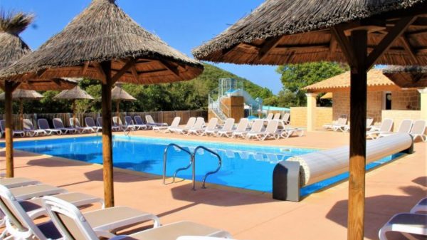 Camping Paradis La Pinède, Gréoux les Bains (04)