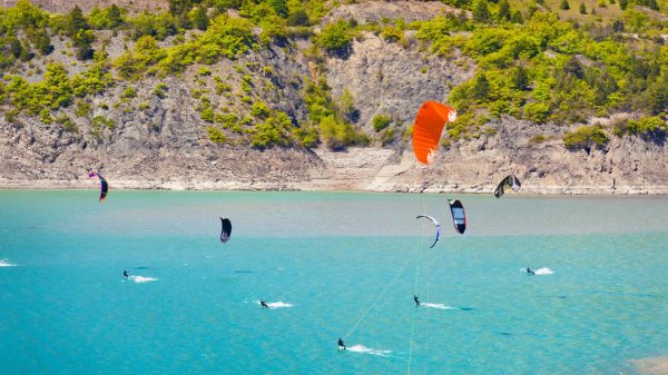 Activités nautiques sur le lac de Serre-Ponçon