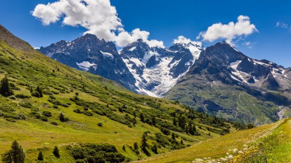 Vue sur le glacier dans le Parc National des Ecrins