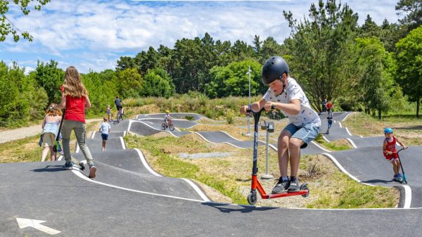 Le Pumptrack, pour s'éclater à trottinette ou vélo