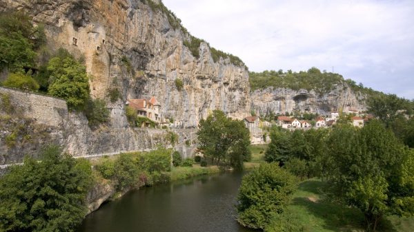 Le charmant village de Cabrerets dans la Vallée du Célé